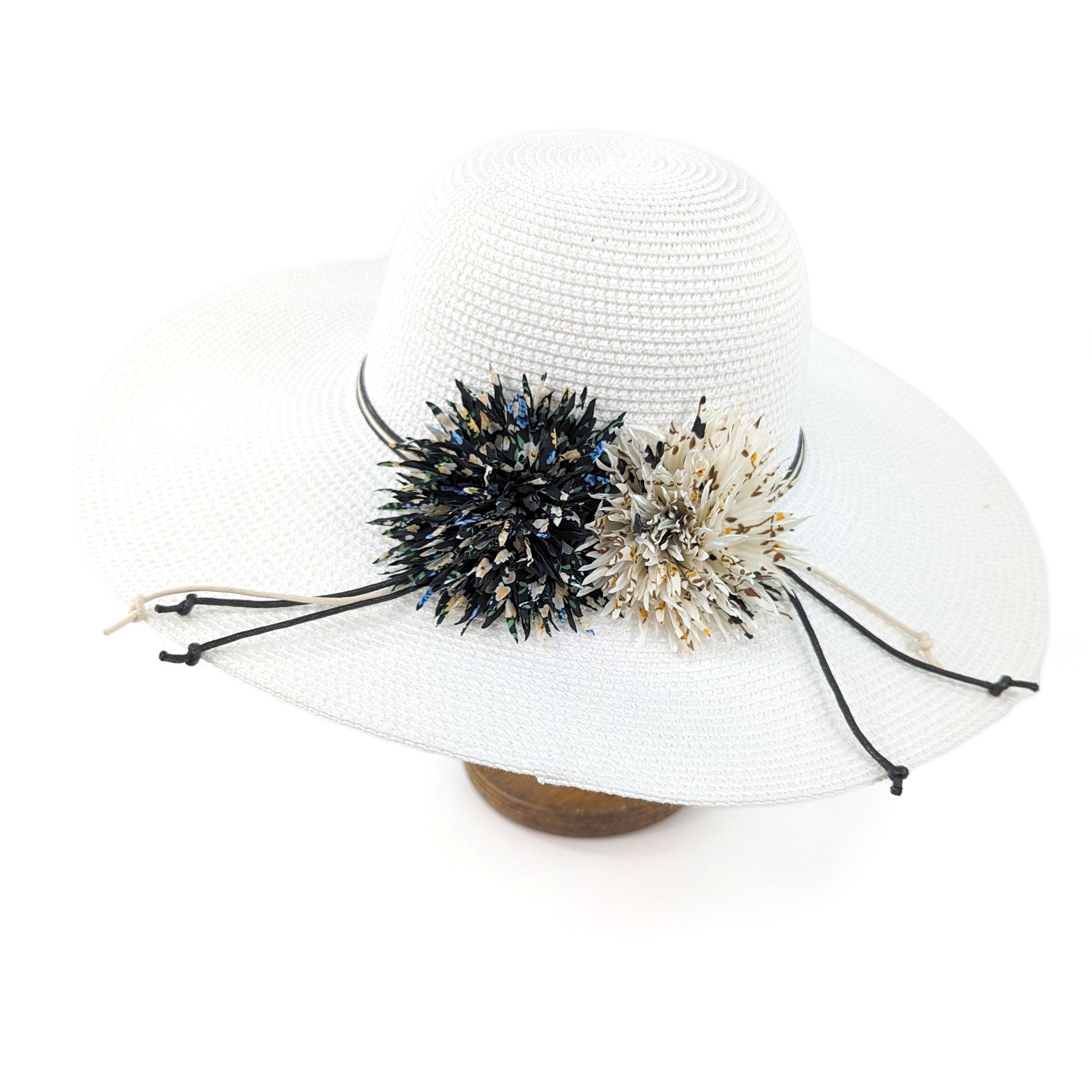 Blooming Flowers Foldable Hat - White