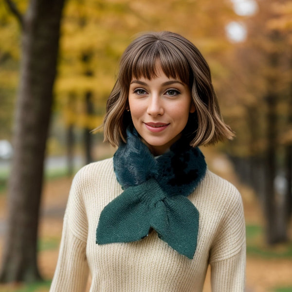 Bela Bela - Knitted Tie Fur Faux Collar - Emerald Green