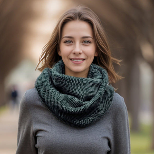 Lovina - Close Knit Double Snood - Green
