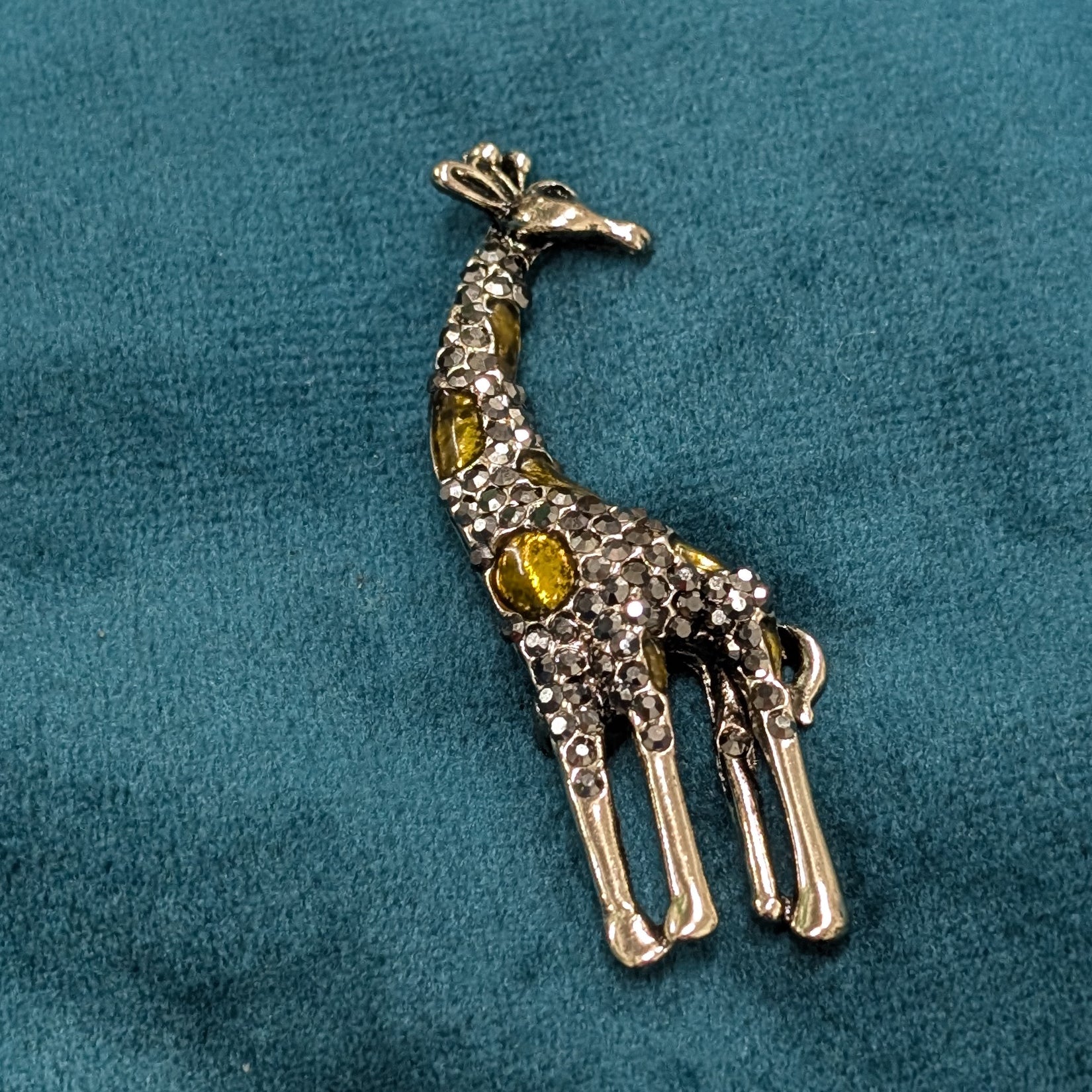 Gerald the Giraffe Brooch