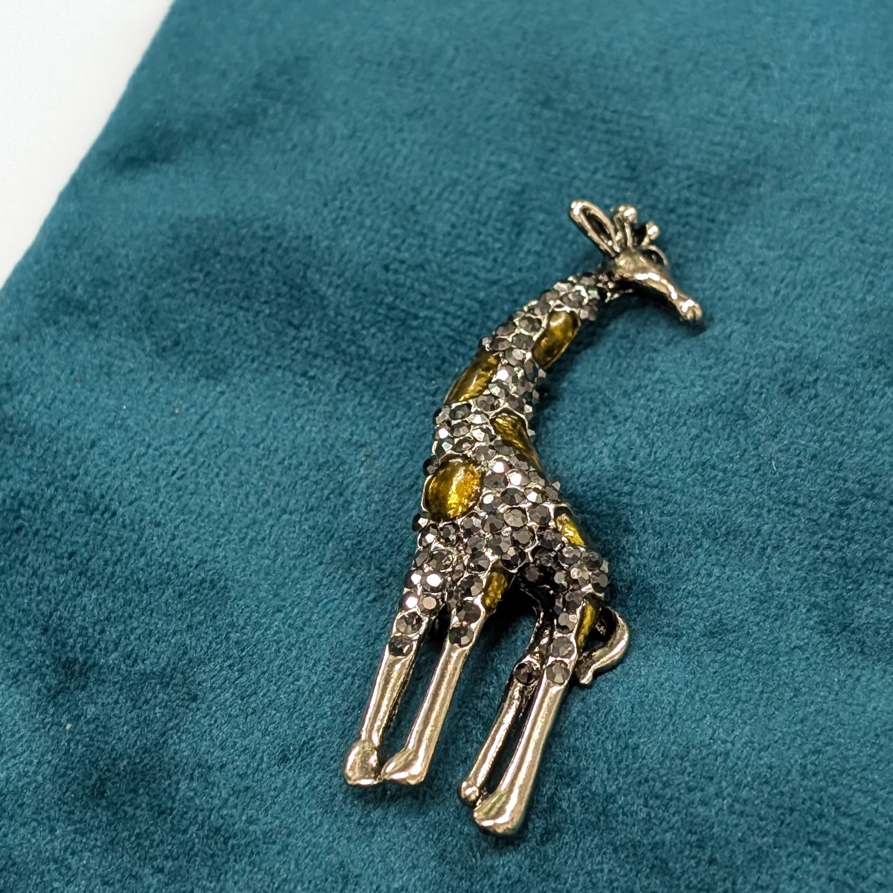 Gerald the Giraffe Brooch